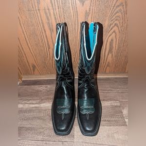 Women's Ariat boots 7.5B